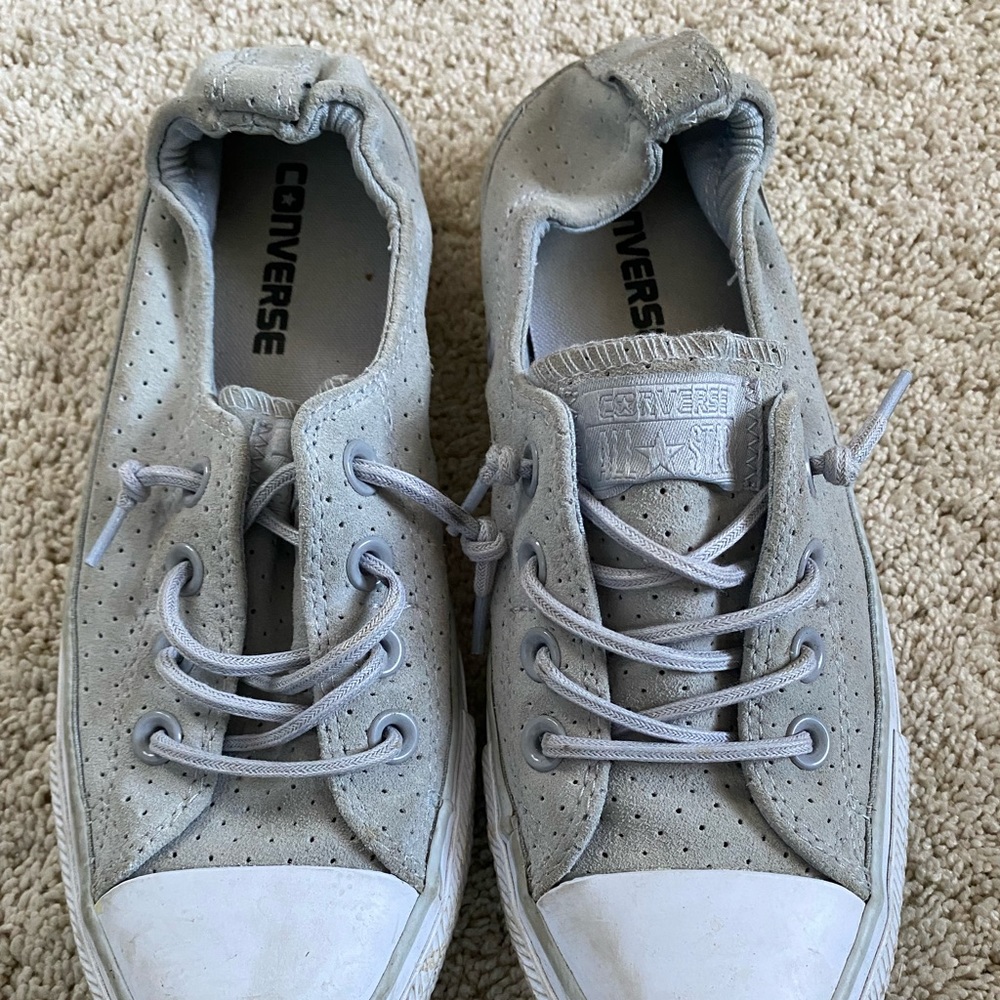Womens size 7.5 Converse Sneaker